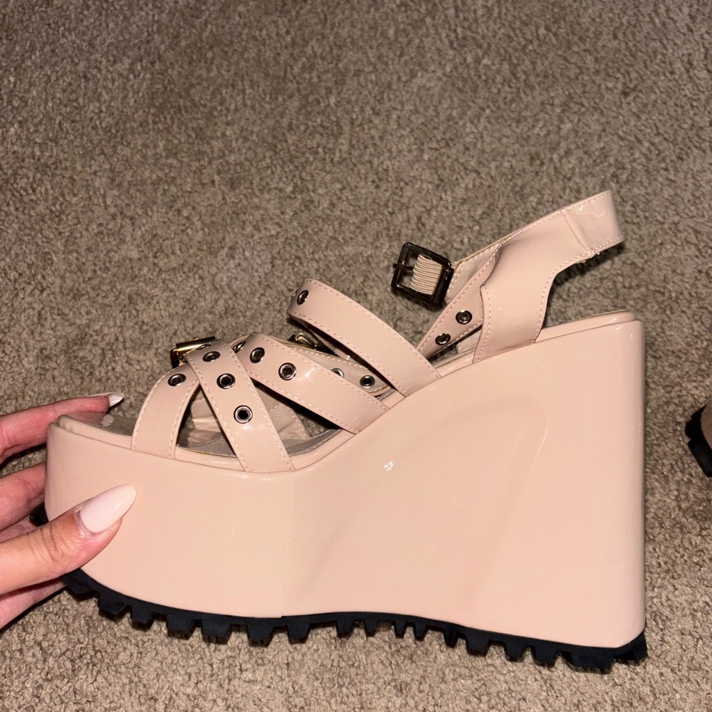 Stylish Beige Platform Sandals